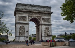 Триумфальная арка в Париже