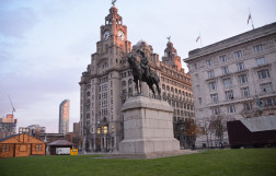 Памятник Эдуарду VII в Ливерпуле