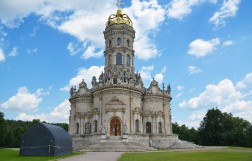 Церковь Знамения Пресвятой Богородицы в Дубровицах