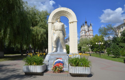 Памятник воинам-интернационалистам в Калуге