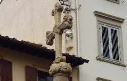 Sv. Zanobija kolonna  