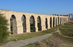 Акведук Камарес в Ларнаке