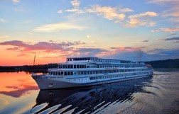 Курс на приключения: мир навигации речных круизов