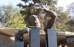 Памятник Огану Дуряну, Ереван