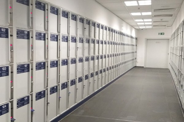 Luggage storage at Berlin Hauptbahnhof station