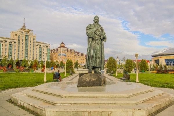 Памятник Кул Гали в Казани