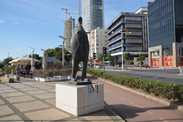 Скульптура My Love "Loulis" в Лимасоле