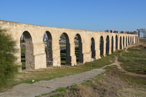 Акведук Камарес в Ларнаке