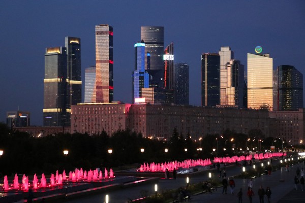 Вид на Москва-Сити (парк Победы)