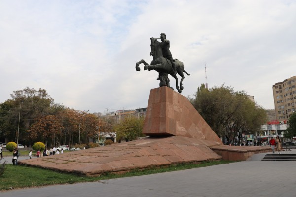 Vardan Mamikonyan Monument, Yerevan